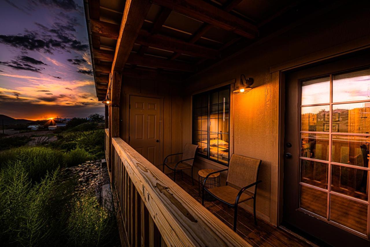 -Pet Friendly- Miners Cabin #5 -Two Double Beds - Private Balcony Tombstone Eksteriør bilde