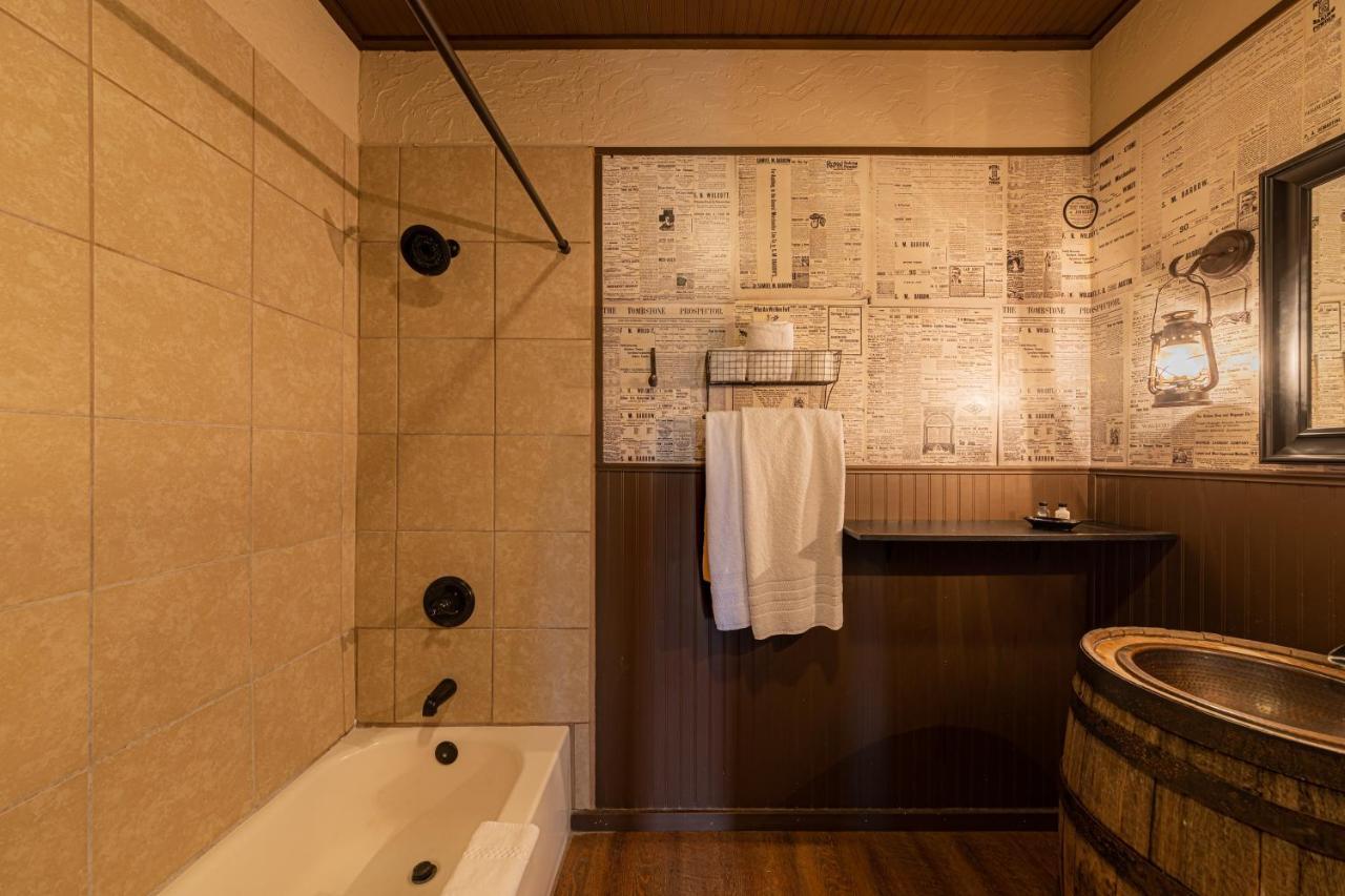 -Pet Friendly- Miners Cabin #5 -Two Double Beds - Private Balcony Tombstone Eksteriør bilde