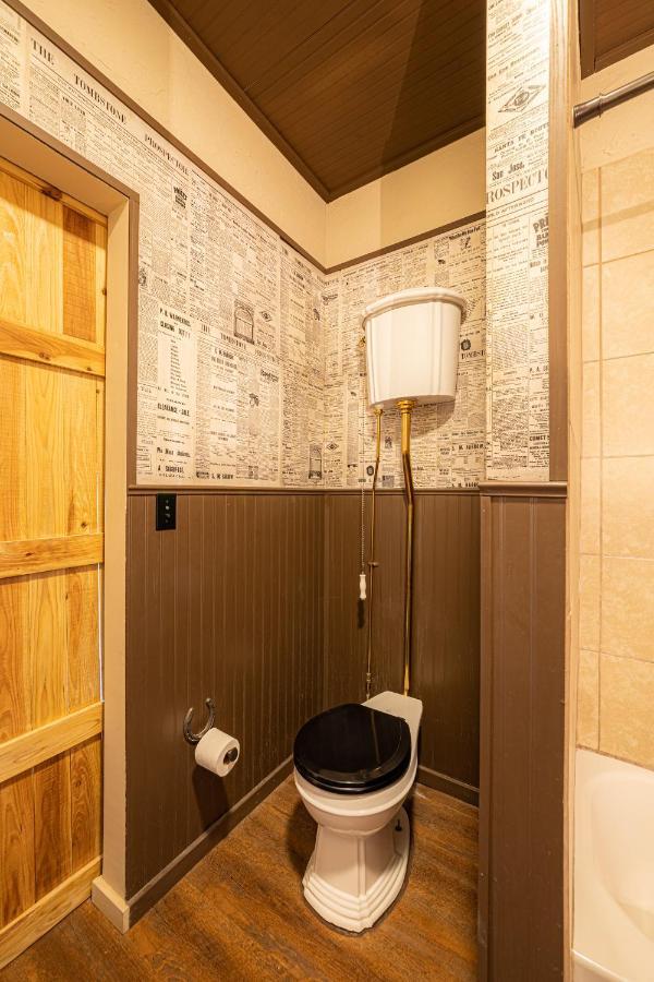 -Pet Friendly- Miners Cabin #5 -Two Double Beds - Private Balcony Tombstone Eksteriør bilde