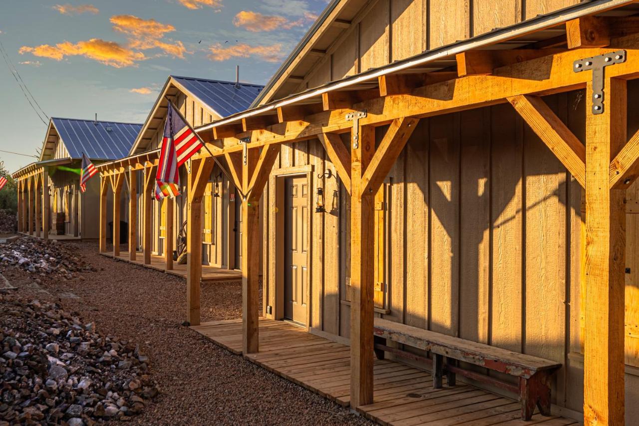 -Pet Friendly- Miners Cabin #5 -Two Double Beds - Private Balcony Tombstone Eksteriør bilde