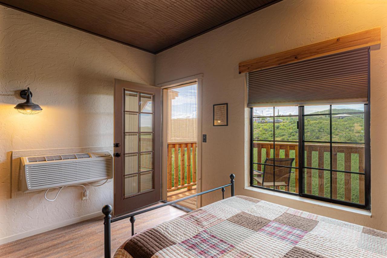 -Pet Friendly- Miners Cabin #5 -Two Double Beds - Private Balcony Tombstone Eksteriør bilde