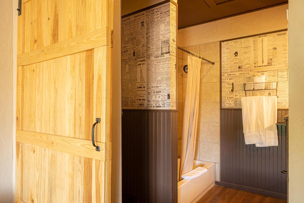 -Pet Friendly- Miners Cabin #5 -Two Double Beds - Private Balcony Tombstone Eksteriør bilde