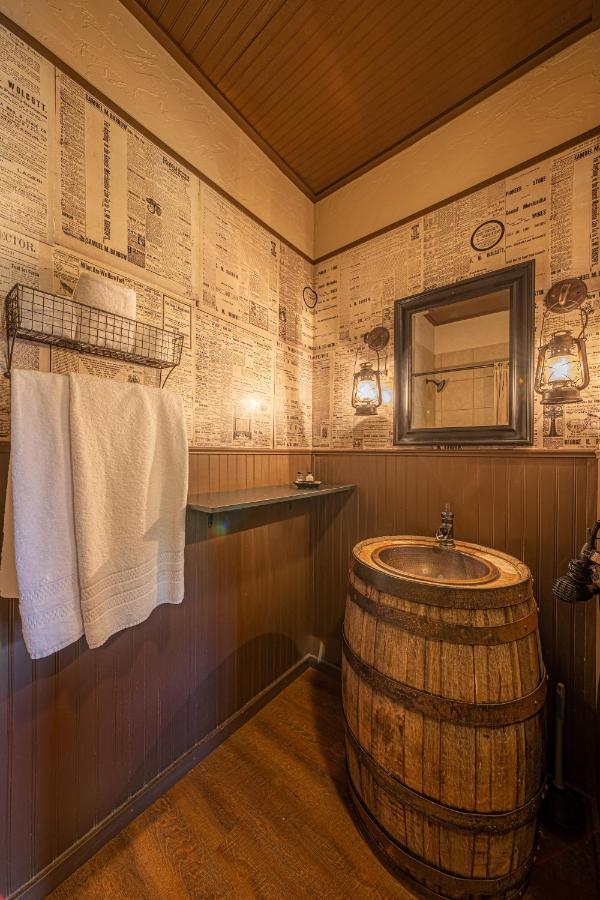 -Pet Friendly- Miners Cabin #5 -Two Double Beds - Private Balcony Tombstone Eksteriør bilde