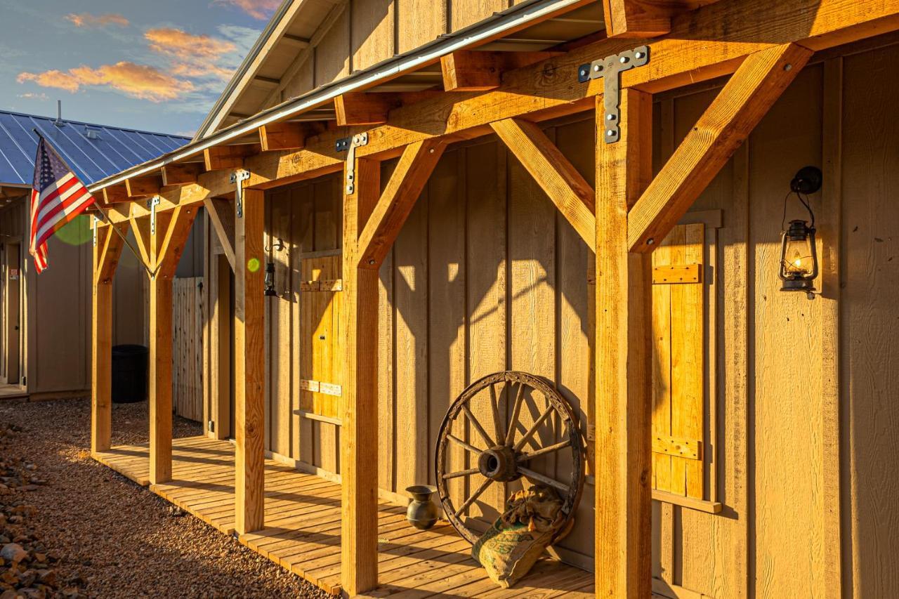 -Pet Friendly- Miners Cabin #5 -Two Double Beds - Private Balcony Tombstone Eksteriør bilde